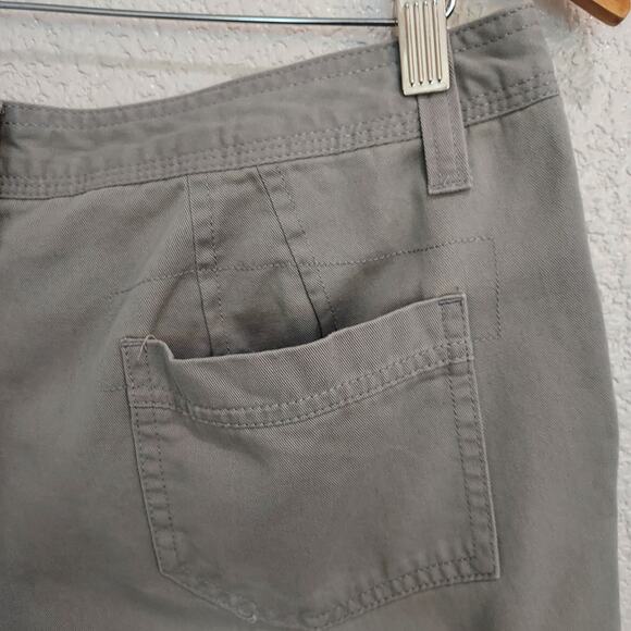 Natural Reflections Gray Casual Shorts 4.5" Inseam Size 8 - Picture 7 of 9
